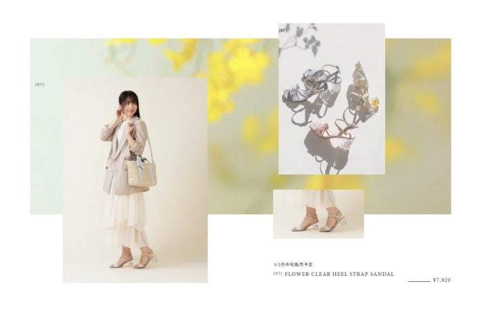 フラワークリアヒールストラップサンダル