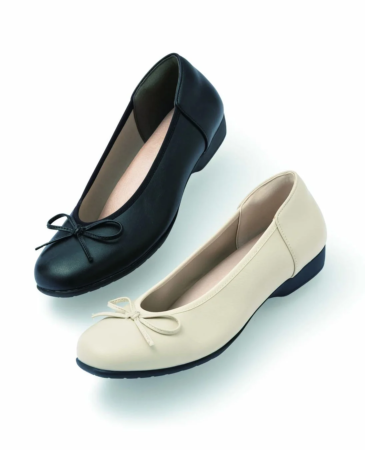 アルファキュービックのパンプス