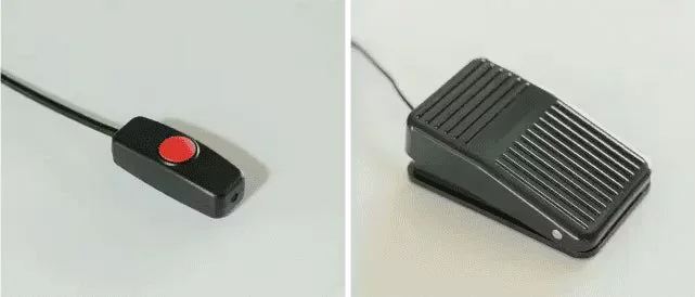 フットペダルと手元ボタン