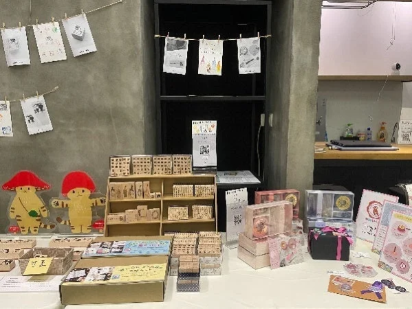 手作り雑貨とスタンプの販売ブース