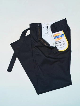 ブラックのDickiesワークパンツ