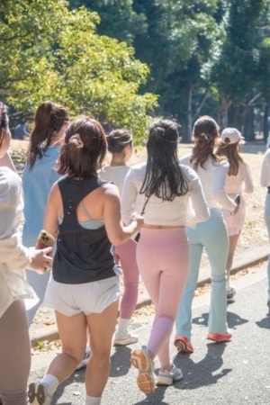 ランニングを楽しむ女性たち