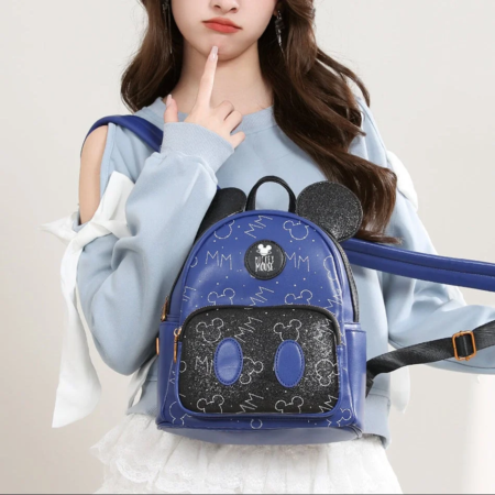青いミッキーマウスデザインのミニリュック