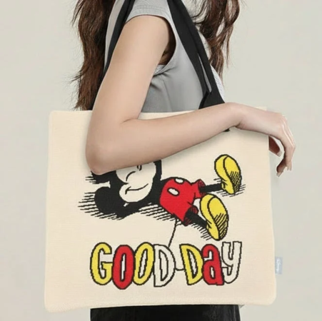 ミッキーマウスが描かれたトートバッグ