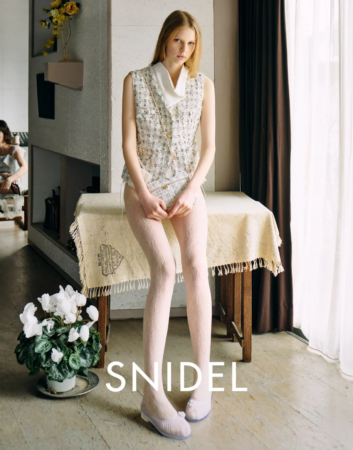 SNIDEL ブランドロゴとイメージ