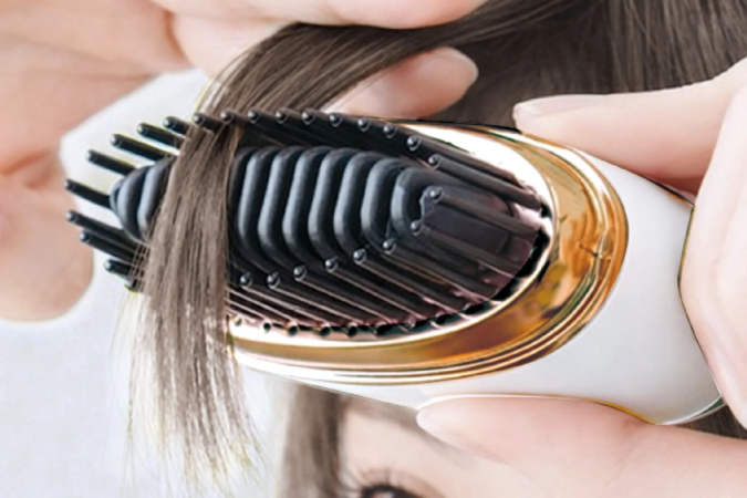 ストレートヘアアイロン使用イメージ