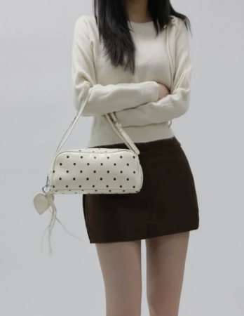 カジュアルながらも洗練されたファッションスタイル