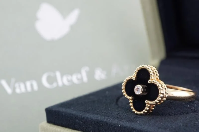 ヴァンクリーフ＆アーペルのアルハンブラリング