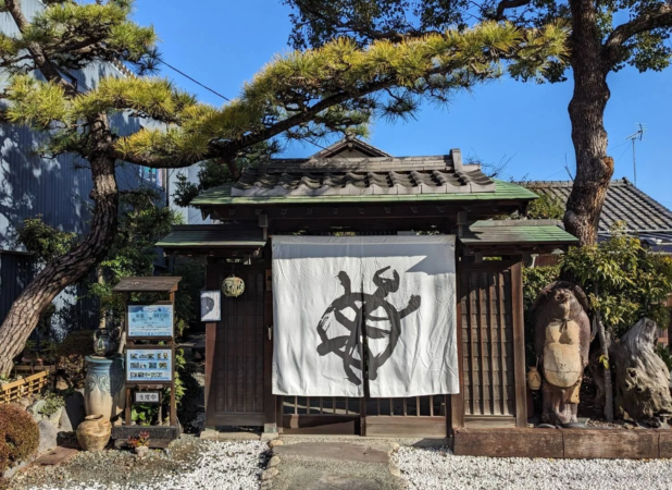 お亀堂の門構え