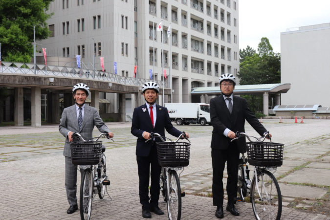 協定締結式後の集合写真