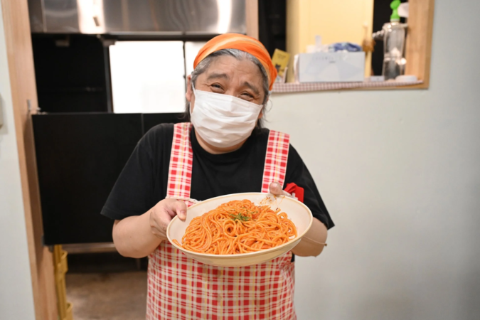 「繊月」でのチャレンジ出店の様子