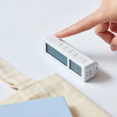 持ち運び時の誤操作を防ぐ電源OFFボタン