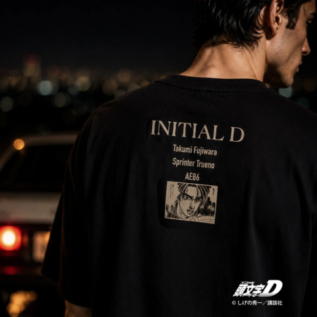 頭文字D 別注『フジワラ』 グラフィック半袖Tシャツ着用イメージ