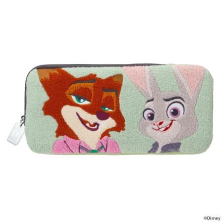 ズートピアのキャラクター、ニックとジュディが刺繍されたライトグリーンのペンケース